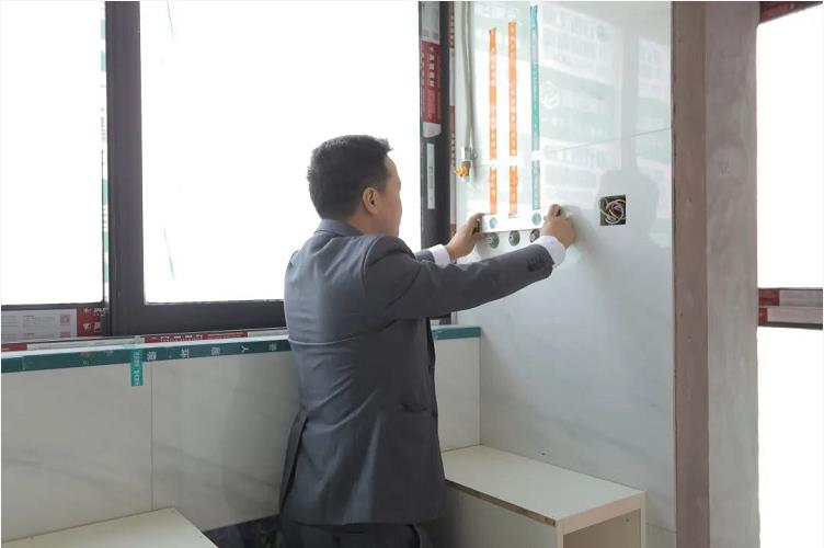 装修找谁省钱省事,家里装修找谁省心省钱,更有保障?