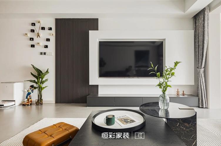 现代简约一家四口装修，智能化家居顺利落地